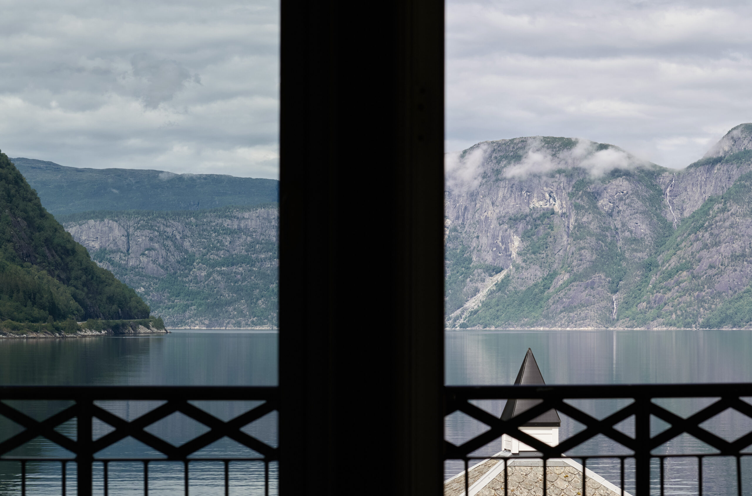 6 Fotograf Arkitekturfoto ved Montag_voringsfossen hotell__Z615088