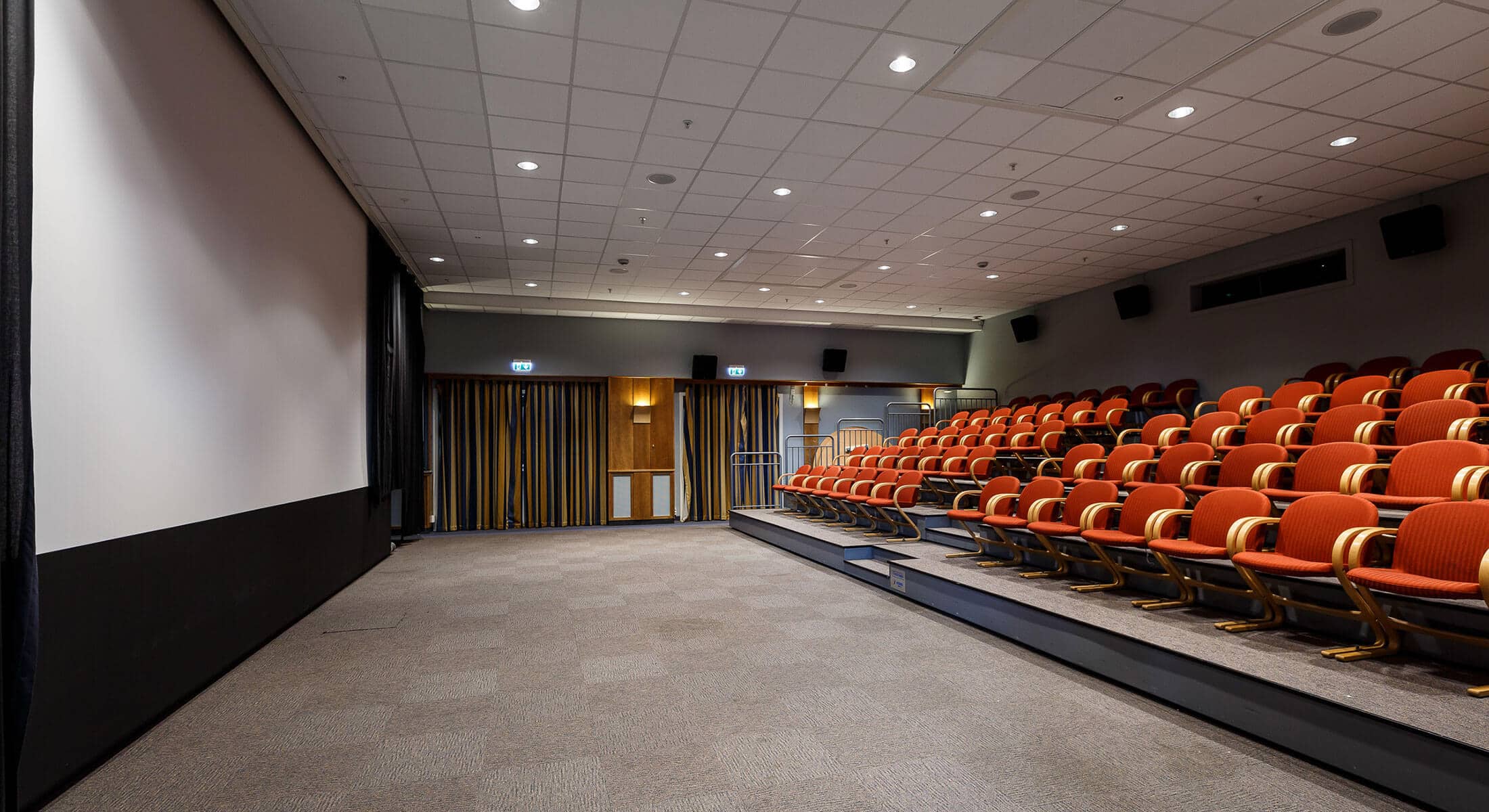 cinema-conference-room-quality-hotel-voringfoss-ota